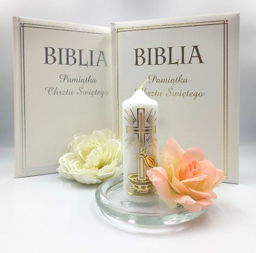 świeca na chrzest - ozdoba stołu