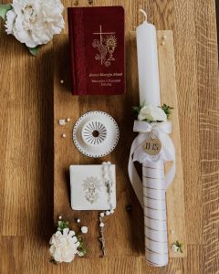 Zestaw na Pierwszą Komunię - świeca personalizowana, różaniec w etui i modlitewnik, okapnik GRATIS