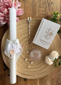 Zestaw na Pierwszą Komunię - świeca personalizowana, różaniec w etui i modlitewnik, okapnik GRATIS