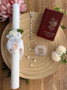 Zestaw na Pierwszą Komunię - świeca personalizowana, różaniec w etui i modlitewnik, okapnik GRATIS