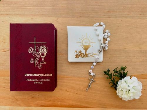 Zestaw komunijny - różaniec serduszka w etui i modlitewnik