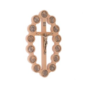 Krzyż drewniany z Drogą Krzyżową